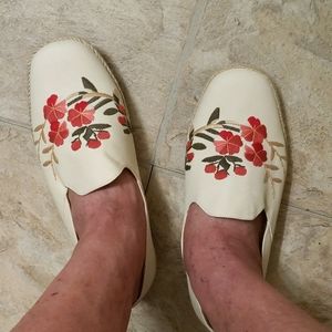 Comfortview Baylee embroidered shoes for the summer 11WW brand new!